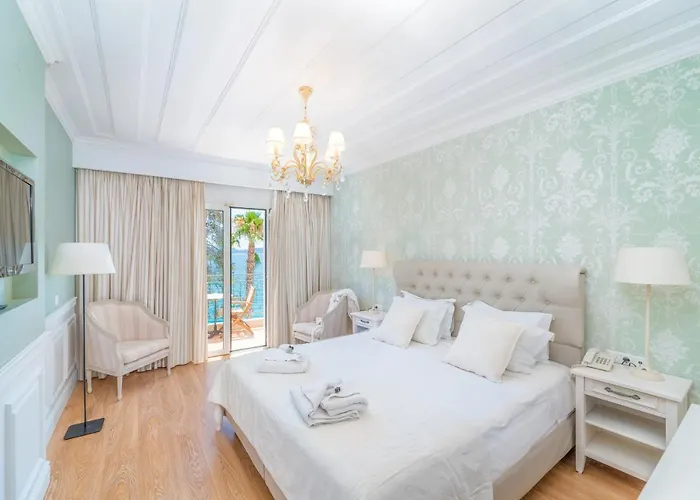 Orion Nydri (Lefkada)